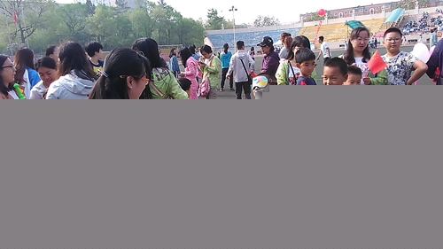云顶国际举办“迎‘六一’东林宝贝趣味运动会”